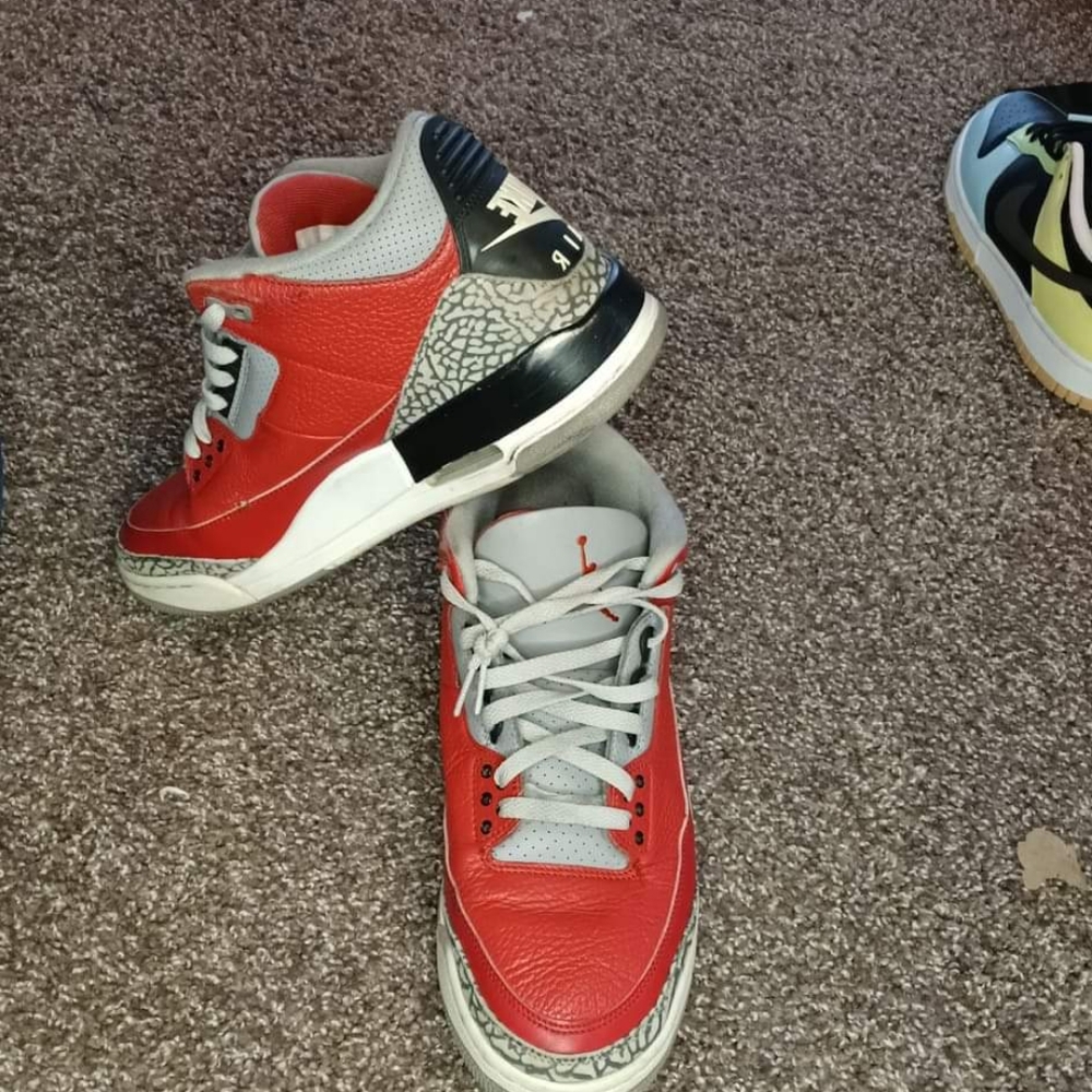 Jordan 3's